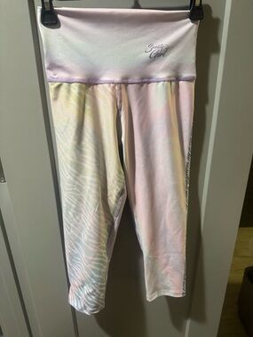 Sweaty Girl Pastel High-Waist Capri Leggings